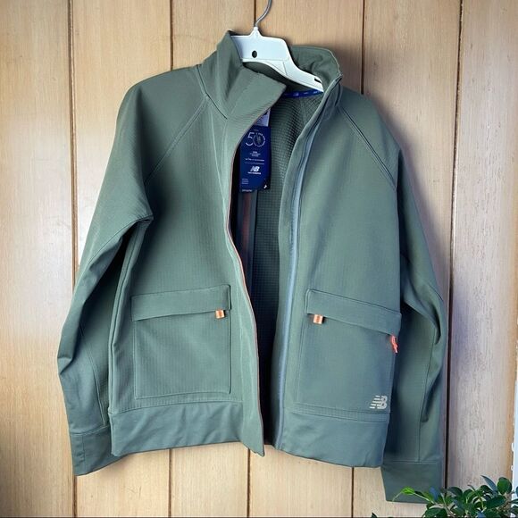 RARE Women's 2021 -  50th NYC Marathon Finishers Jacket - Picture 8 of 15